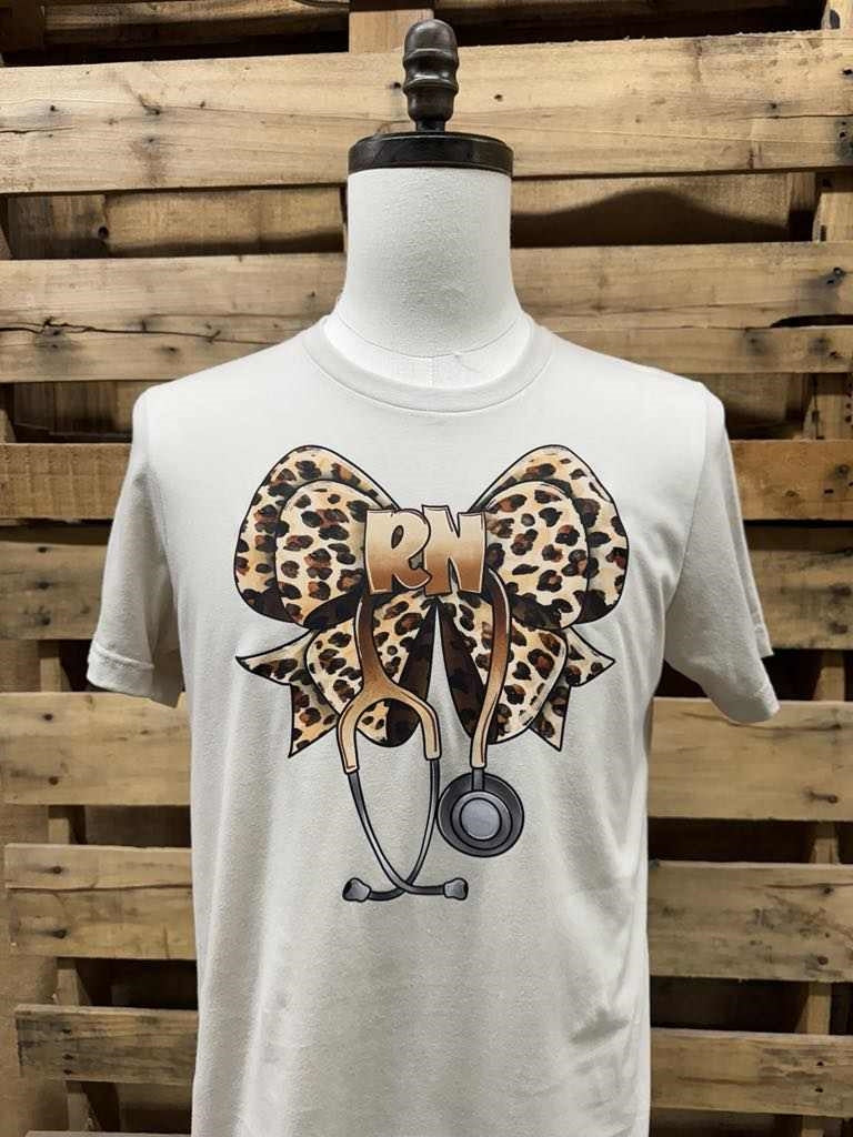 Southern Chics Cheetah RN Bow Nurse Canvas T-Shirt