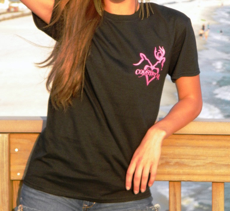 Country Life Outfitters Black &amp; Pink Deer Kiss Heart Love Hunt Vintage Bright T Shirt - SimplyCuteTees