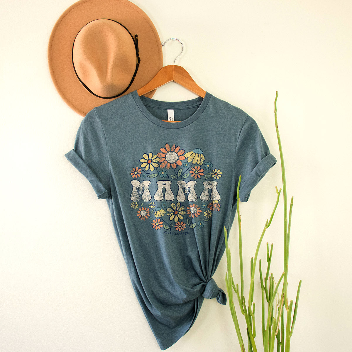 Southernology Groovy Floral Mama Statement Canvas T-Shirt